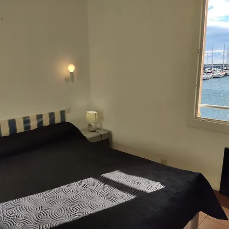 Gruissan: T2 Spacieux 4/5 Pers, Proche Grazel, Parking Prive - Fr-1-796-34 Apartment *